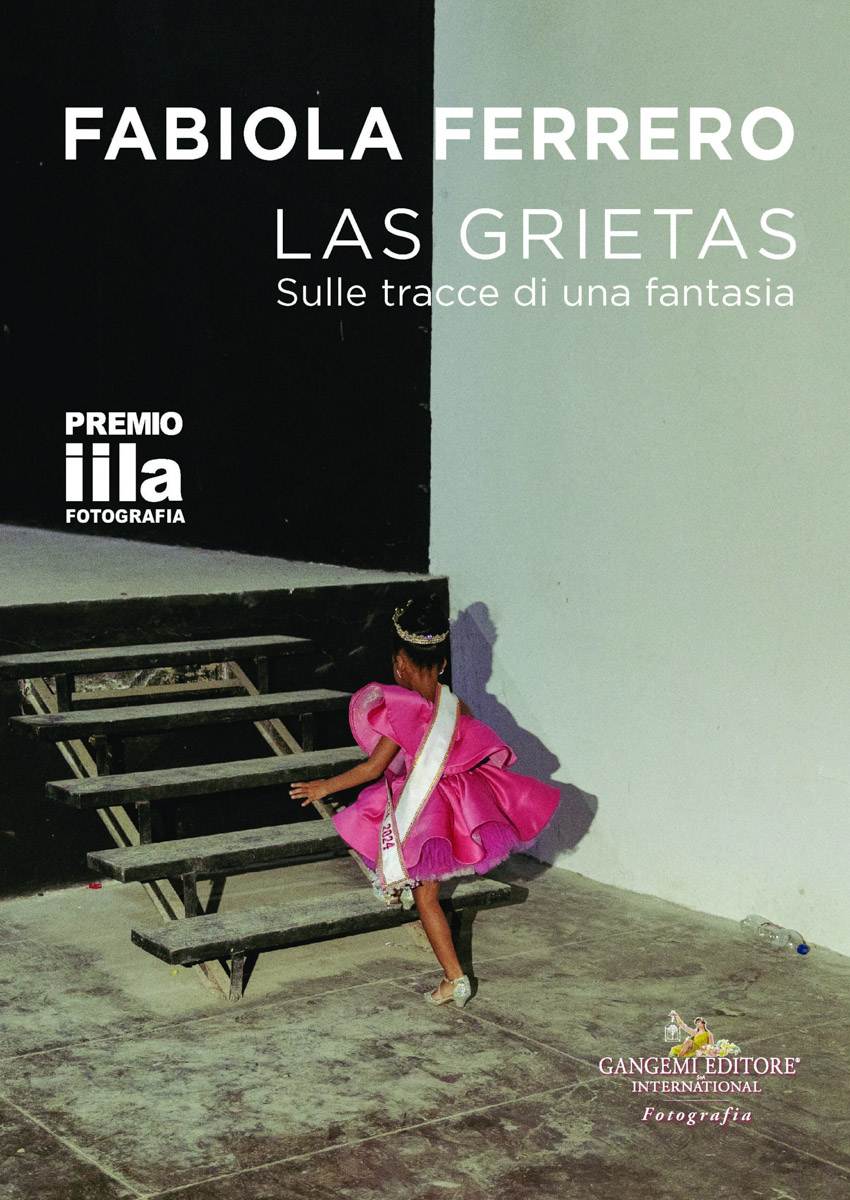 Copertina catalogo Fabiola Ferrero. Las grietas Copertina catalogo Fabiola Ferrero. Las grietas
