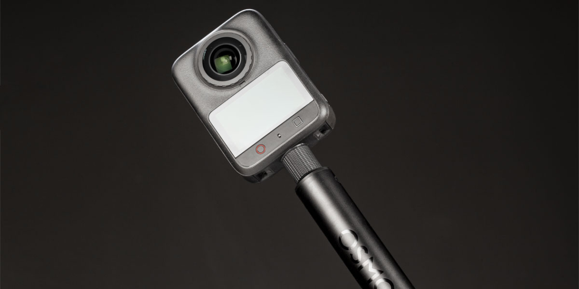 DJI rinnova la sua action camera a 360° e presenta la Osmo 360 II: tra le novità subito visibili gli obiettivi sostituibili in caso di danneggiamento.