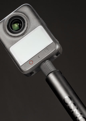 DJI rinnova la sua action camera a 360° e presenta la Osmo 360 II: tra le novità subito visibili gli obiettivi sostituibili in caso di danneggiamento.