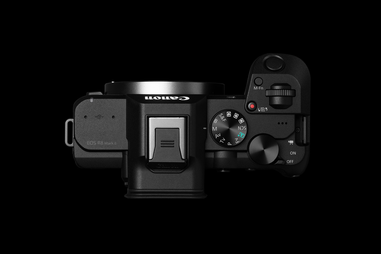 Molti comandi diretti, tra cui il joystick di cui la prima generazione della R8 era orfana.