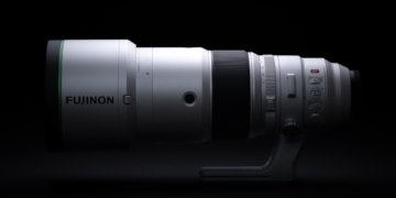 Il Fujinon XF400mmF4.5 R LM OIS WR sarà disponibile dal 10 settembre 2026 a 2.950 euro.