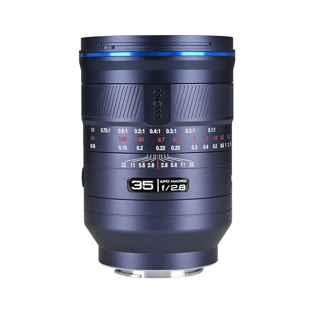 In successione osserviamo la variante AF per mirrorless (Sony E e Nikon Z) con dettagli violetti, diametro pari a 72mm e barilotto "allungato", la versione MF in nero per mirrorless Canon RF e L-Mount, con diametro da 67mm e la versione AF per reflex Canon EF, nettamente più corta per adeguarsi al maggior tiraggio di queste fotocamere.