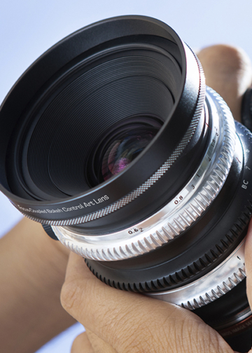 Joseph Petzval Métamorphose 35 f/1.8: il grandangolo a “geometria variabile” che fa girare la testa